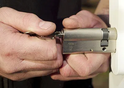 Super Locksmith Services Imperial Beach, CA 619-210-7030 Super Locksmith Services Imperial Beach, CA 619-210-7030 - 29-10